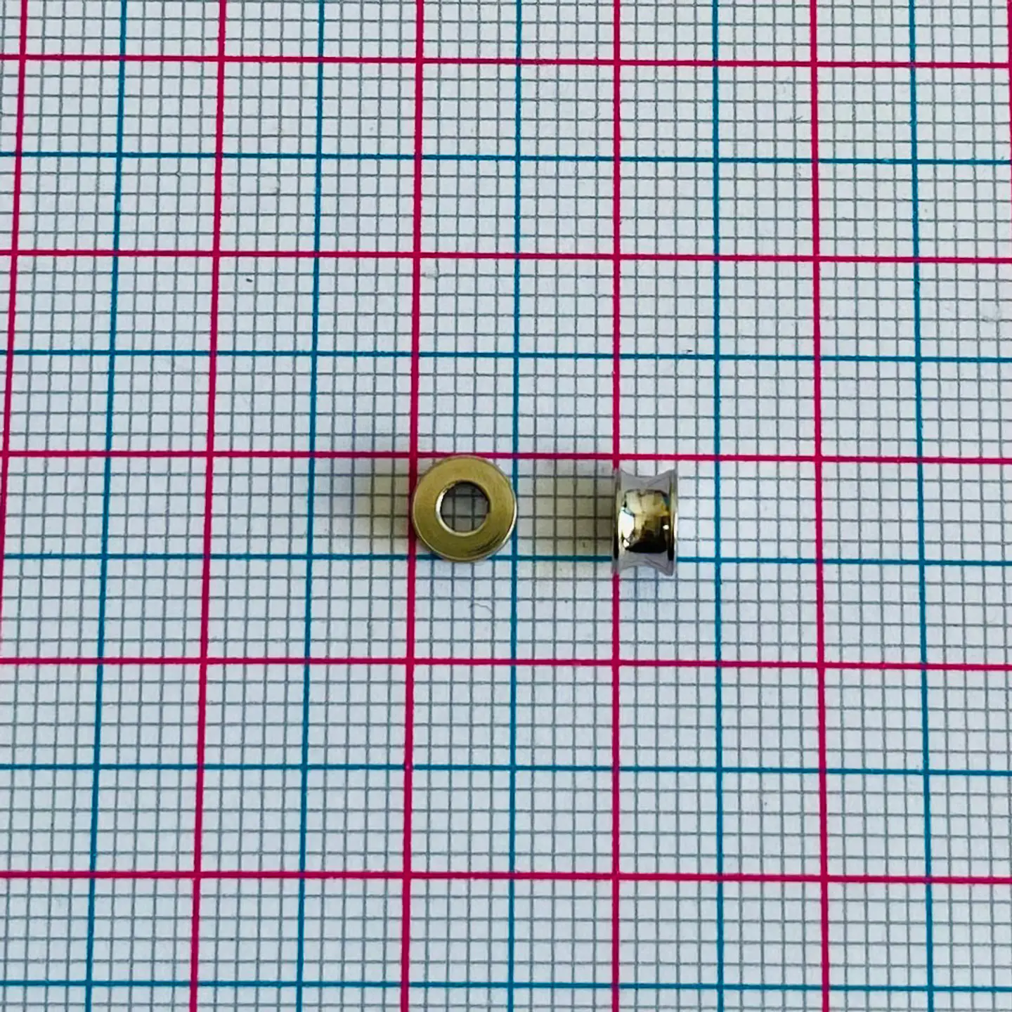 Separador Carrete Liso • Acero Plateado • 5x5 mm 2