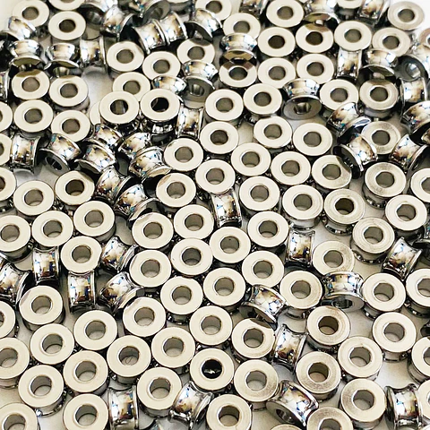 Separador Carrete Liso • Acero Plateado • 5x5 mm