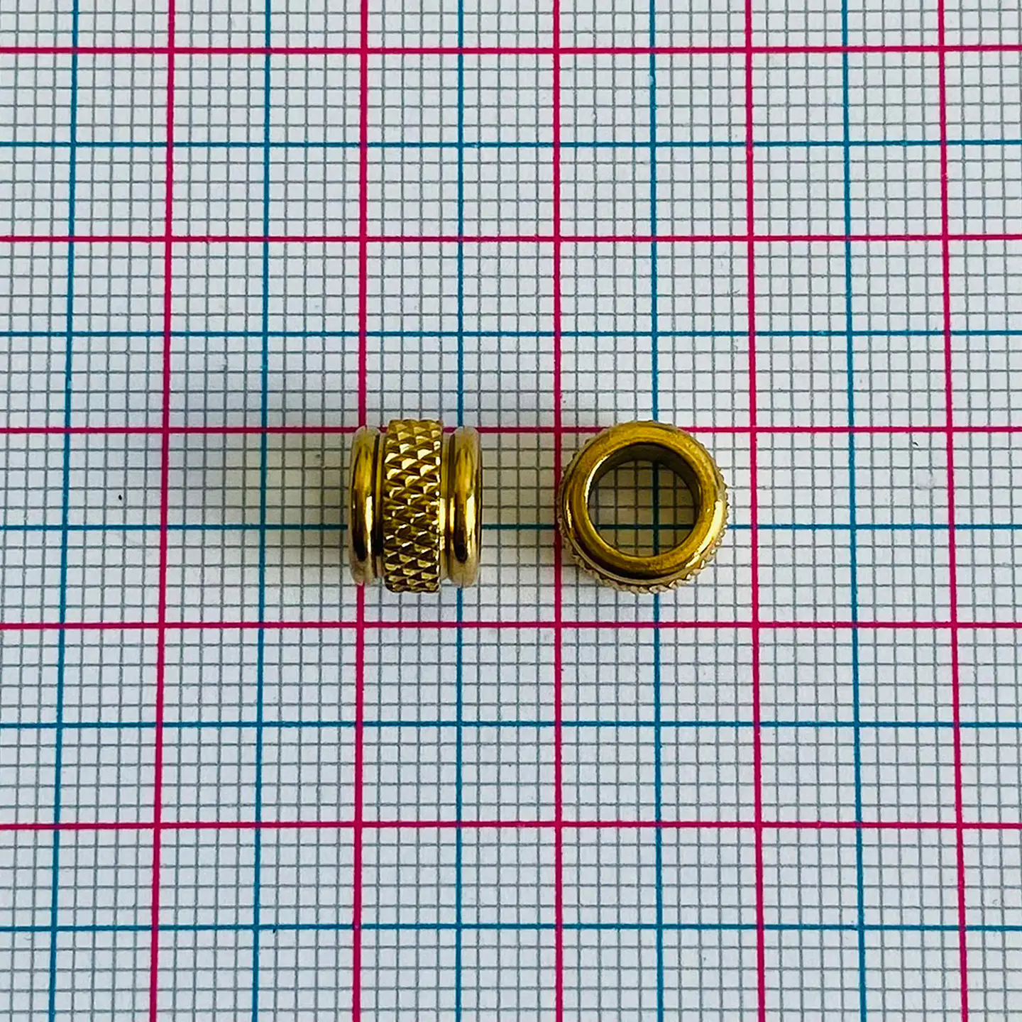Separador Centro Texturizado • Acero • 8x6 mm 2