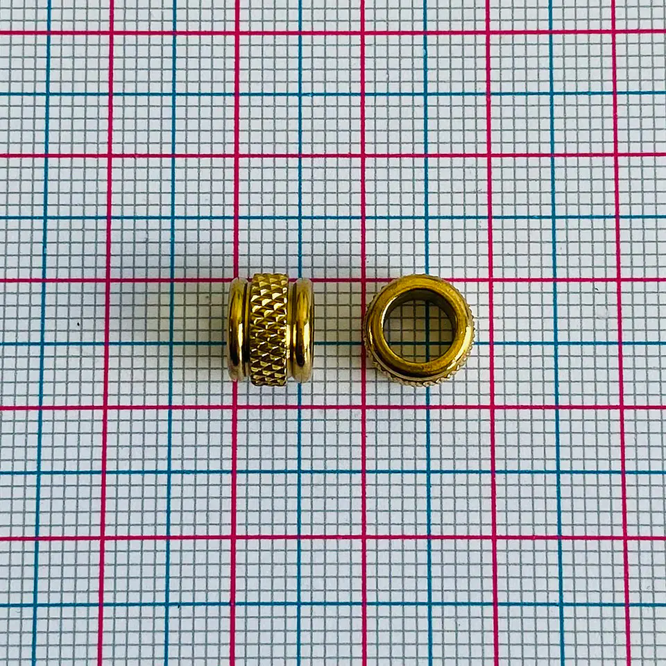 Separador Centro Texturizado • Acero • 8x6 mm 2