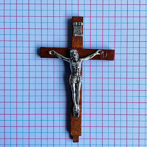 Cristo de Base • Zamak • Madera • 6x11 mm