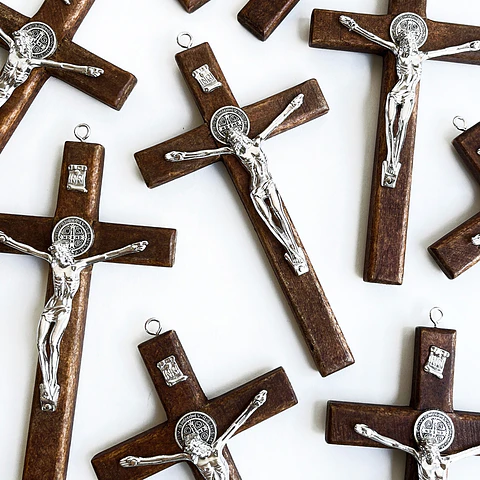 Cristo de Pared • Zamak • Madera • 85x145 mm