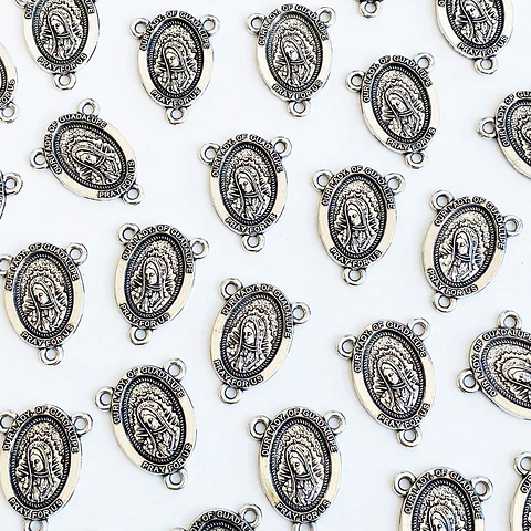 Centro para Rosario de la Virgen de Guadalupe • Zamak • 13x24 mm