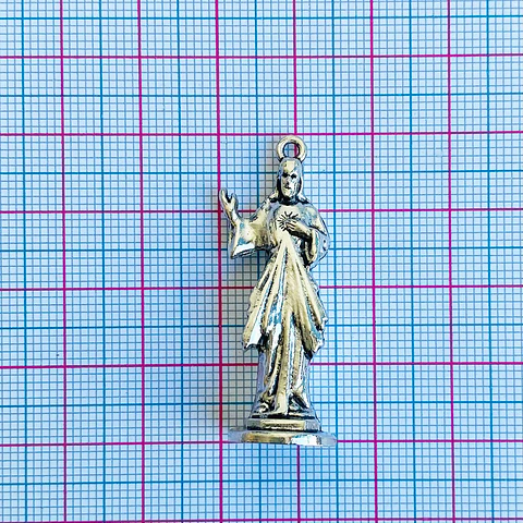 Dije Señor de la Misericordia • Zamak • 15x40 mm