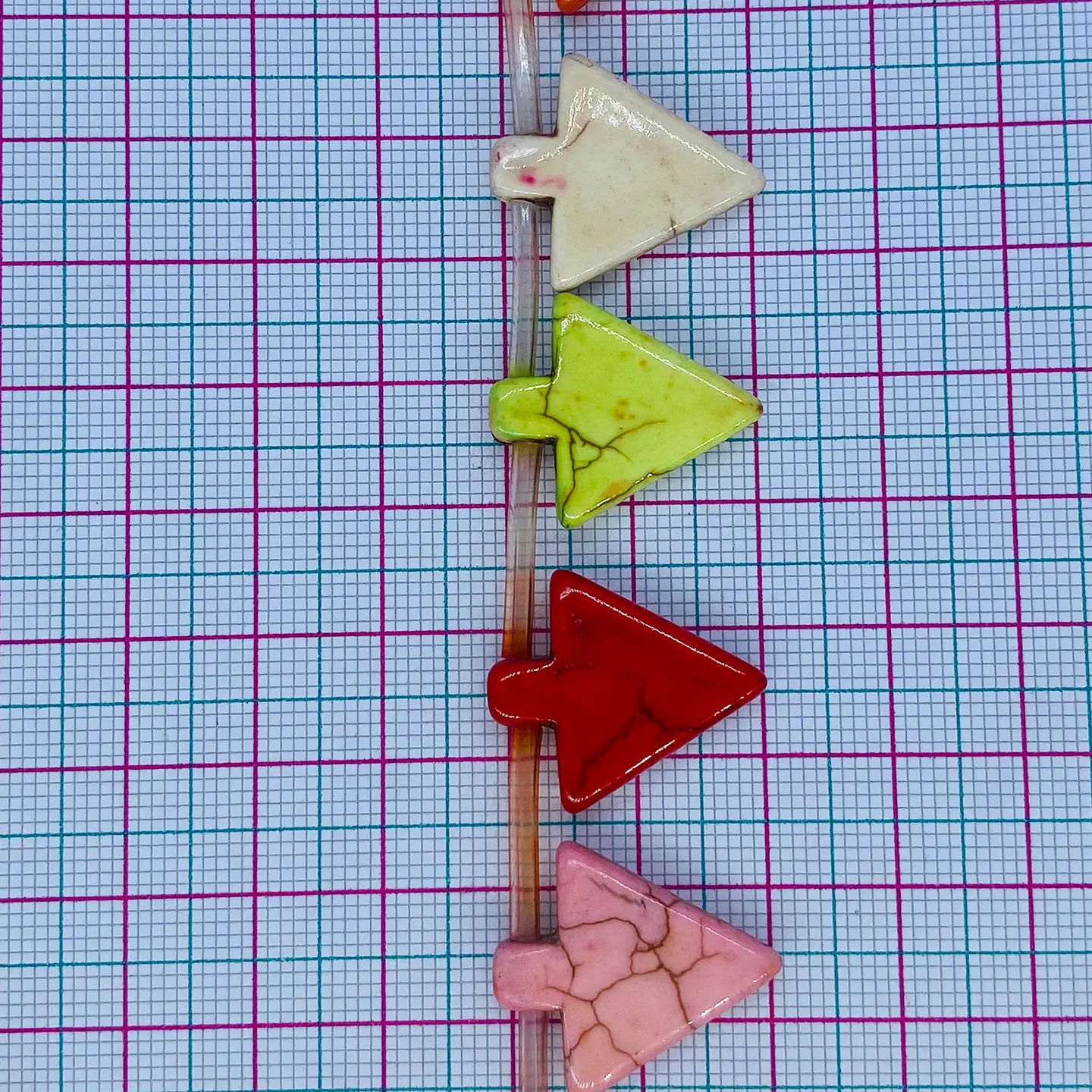 Dije Punta de Flecha • Fósil • 18x22 mm 2