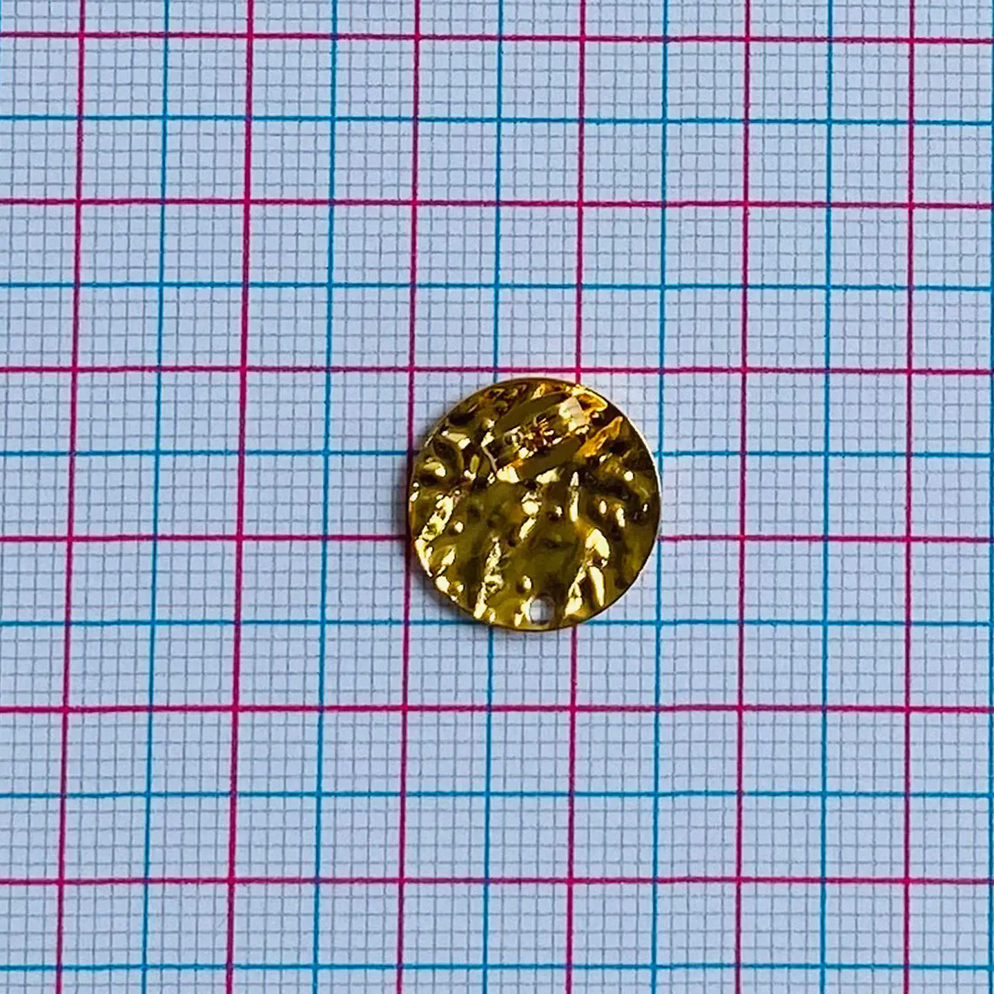 Herraje Topo Redondo Repujado • Baño de Oro • 15x15 mm 2