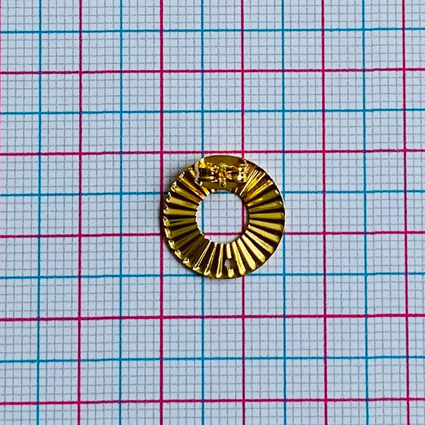 Herraje Topo Silueta Aro • Baño de Oro • 15x15 mm 2