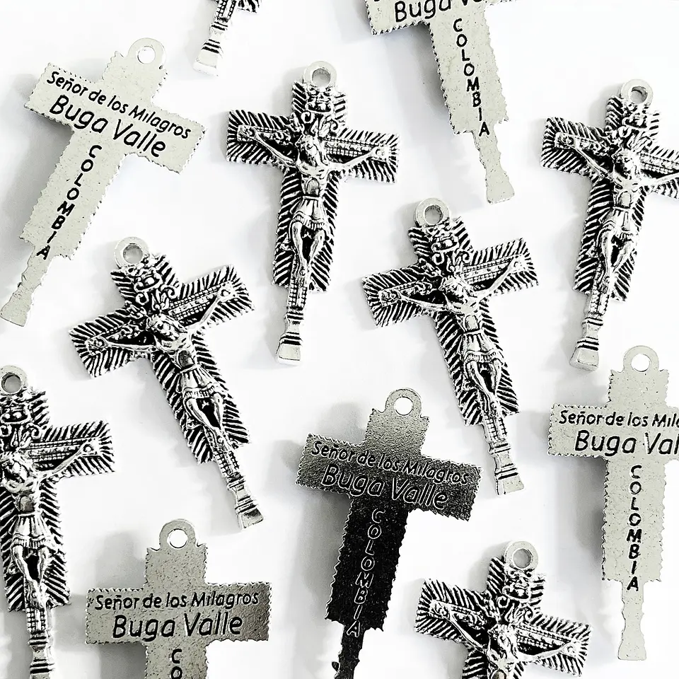 Dije Cristo Milagroso de Buga • Zamak • 60x30 mm 1