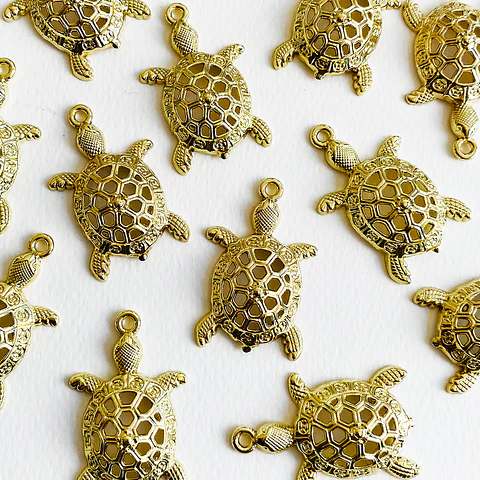 Dije Tortuga Marina • Cover Gold • 26x40 mm