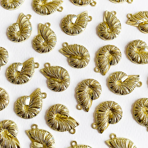 Dije Caracol Marino de Nautilo • Cover Gold • 17x24 mm