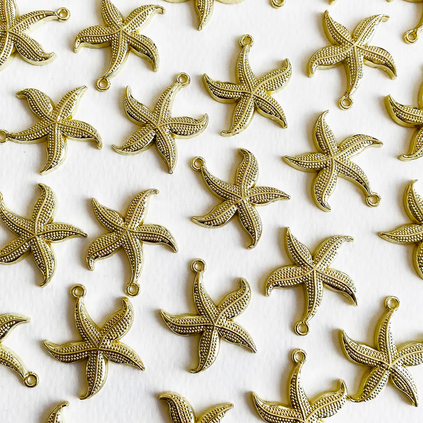 Dije Estrella de Mar Texturizada • Cover Gold • 22x26 mm 1