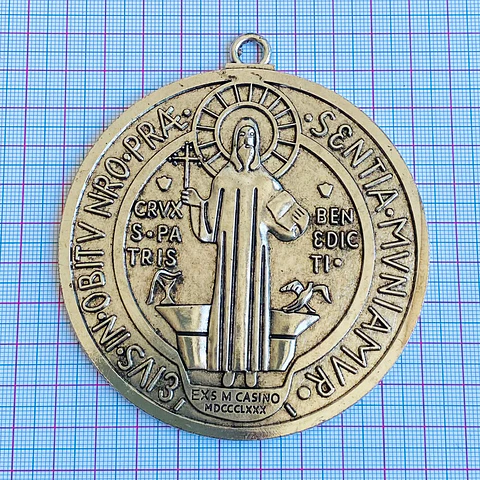 Medalla Dije San Benito Grande • Zamak • 95x105 mm