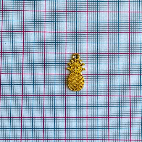 Dije Piña Tropical • Baño de Oro • 10x18 mm