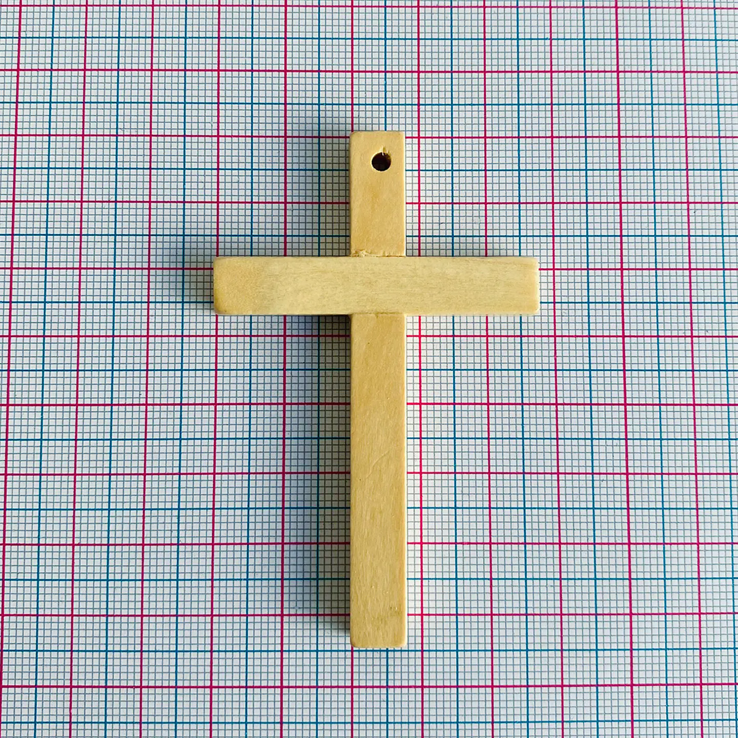 Dije Cruz Natural Beige • Madera • 48x75 mm 2