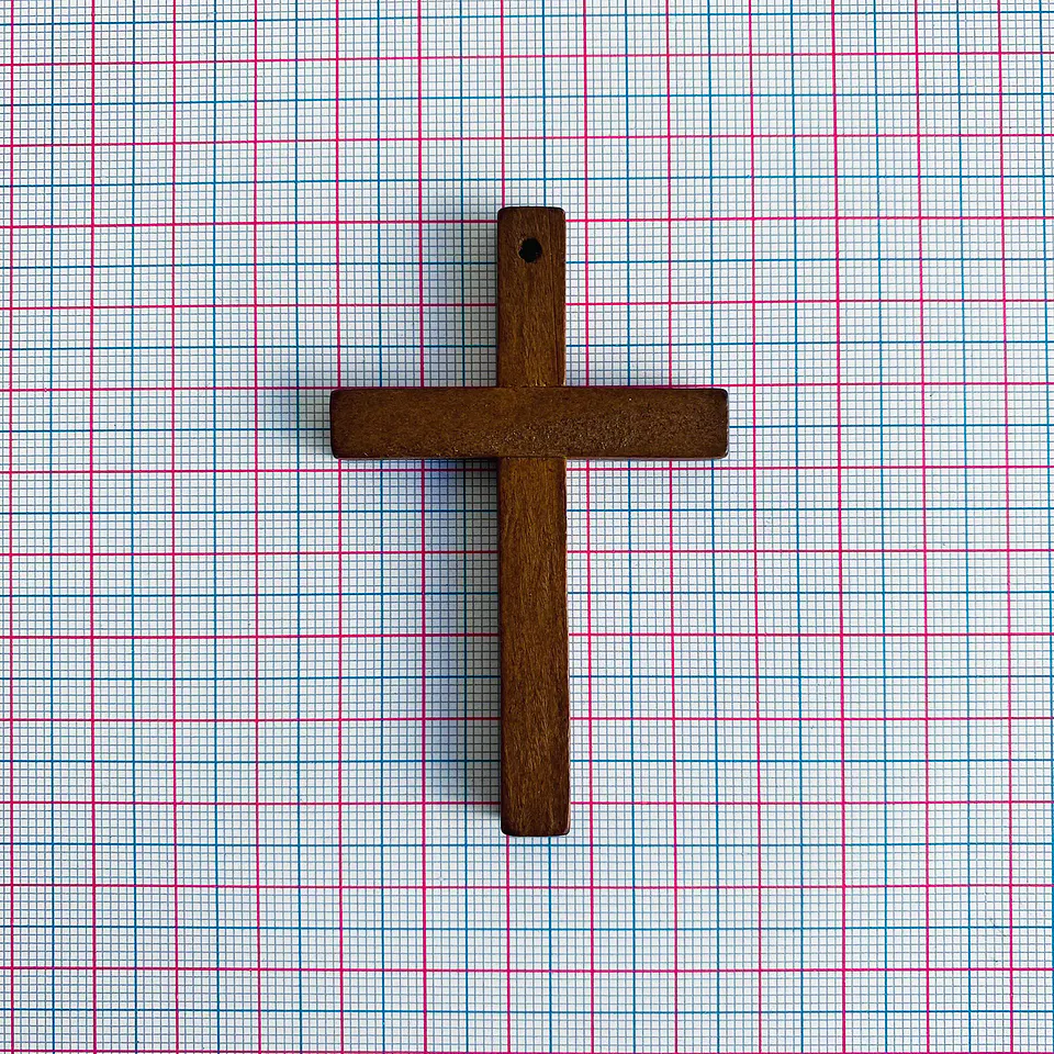 Dije Cruz Natural Beige • Madera • 48x75 mm 2
