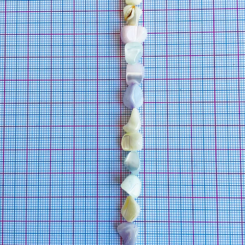 Cuentas Irregulares Pasteles • Nácar • 8x8 mm