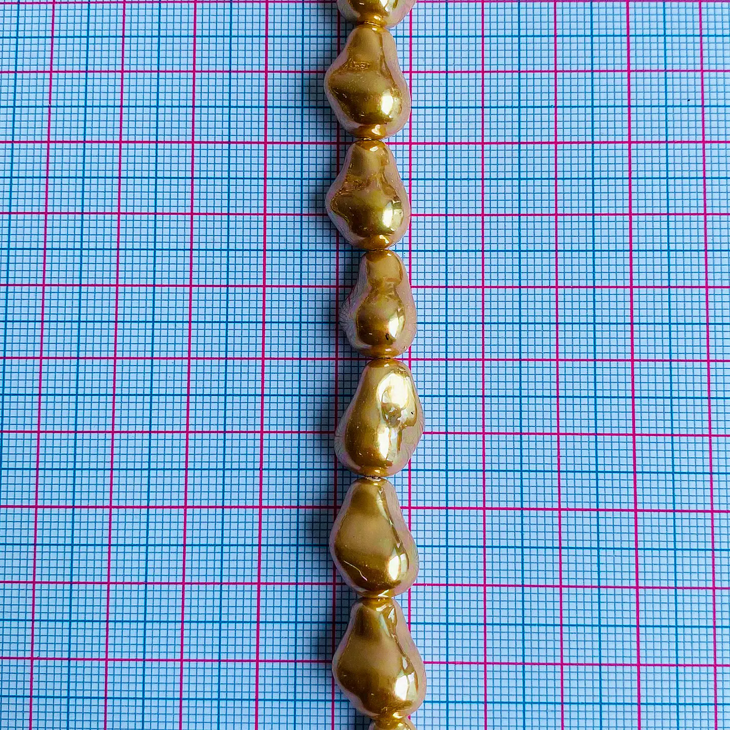 Separador Amorfo Dorado • Perla Shell • 10x14 mm 2