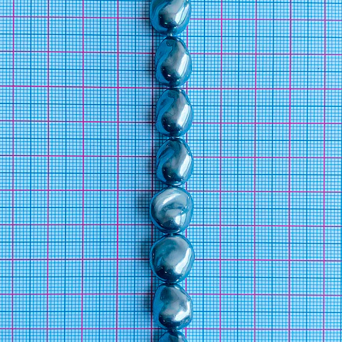 Separador Amorfo Gris • Perla Shell • 11x13 mm