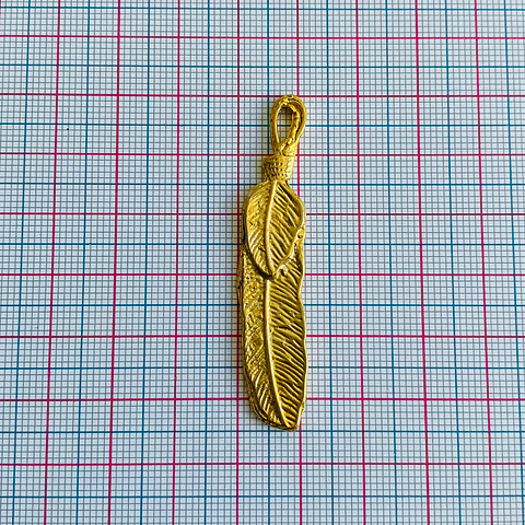 Dije Pluma • Baño de Oro • 6x55 mm                               