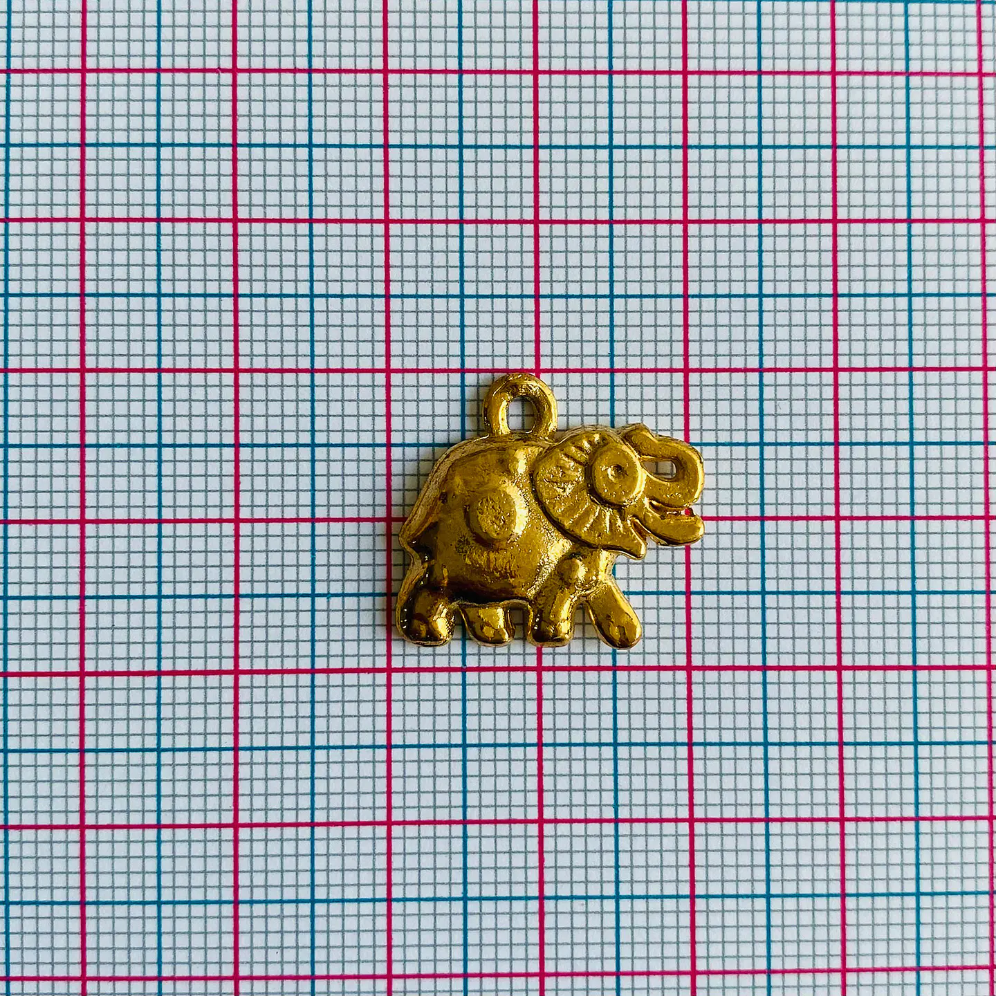 Dije Elefante • Baño de Oro • 20x18 mm 2
