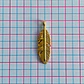Dije Pluma Mediana • Baño de Oro • 10x31 mm - Miniatura 2