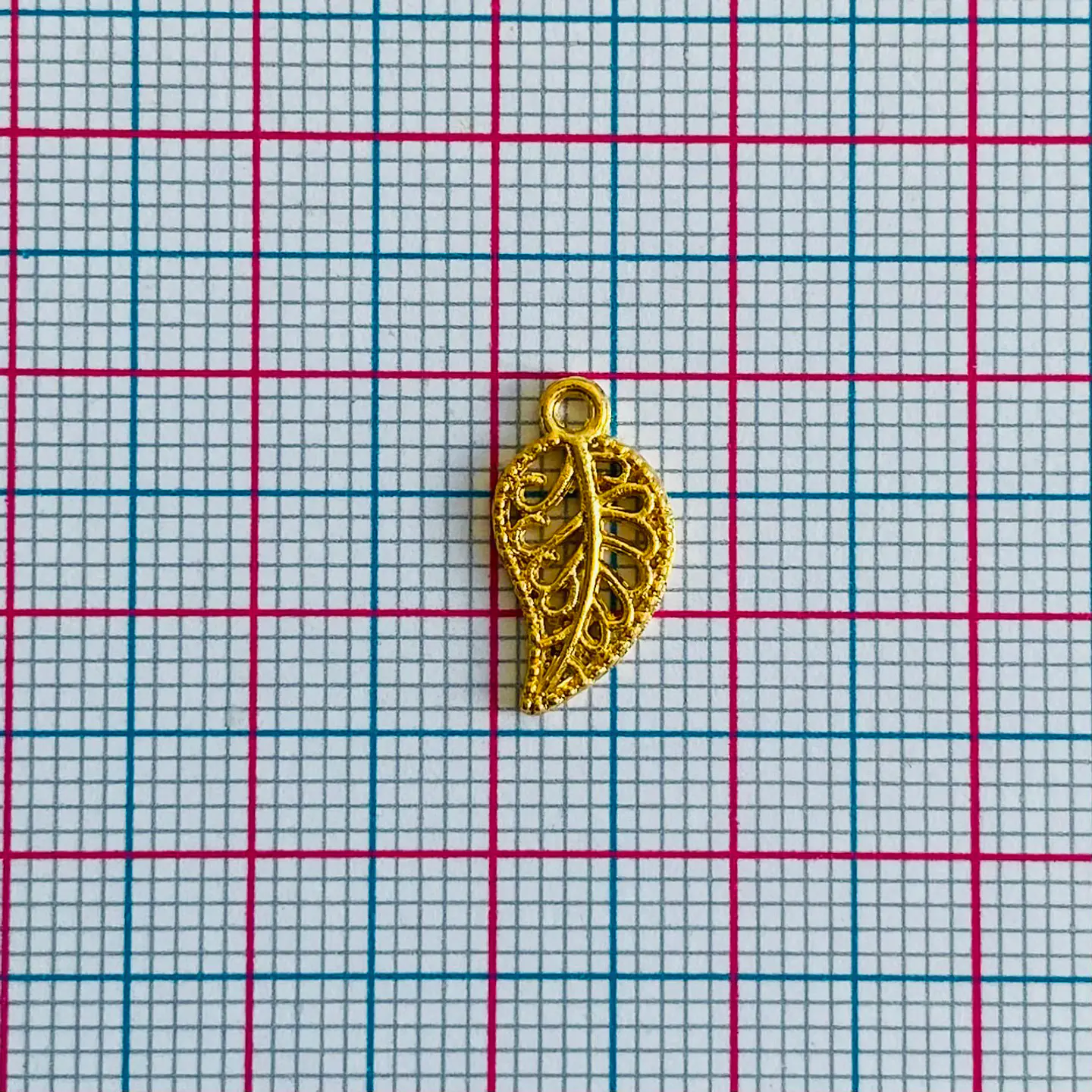 Dije Hoja Calada Curva • Baño de Oro • 7x14 mm 2