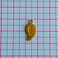 Dije Hoja Curva Pez • Baño de Oro • 9x18 mm - Miniatura 2