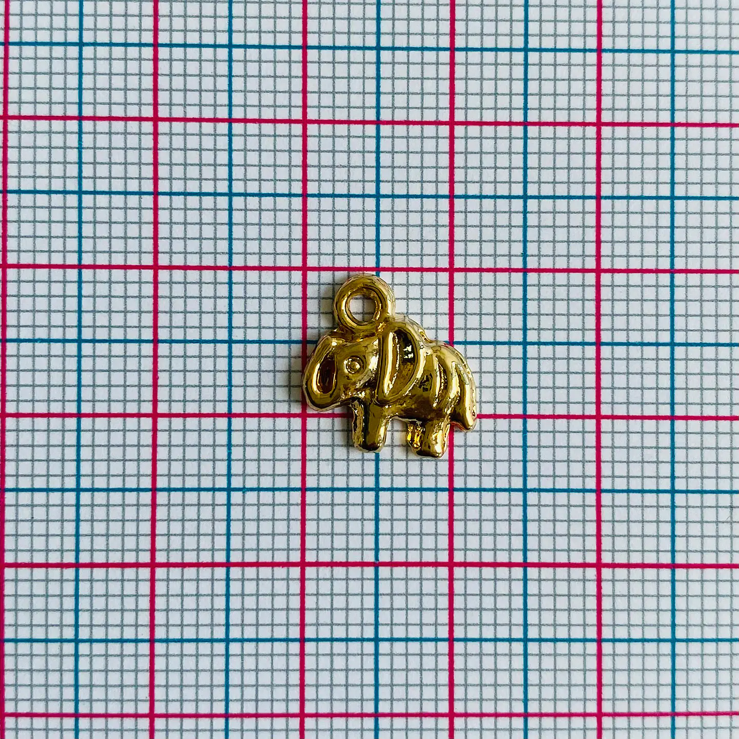 Dije Elefante Trompa Arriba • Baño de Oro • 12x13 mm 2