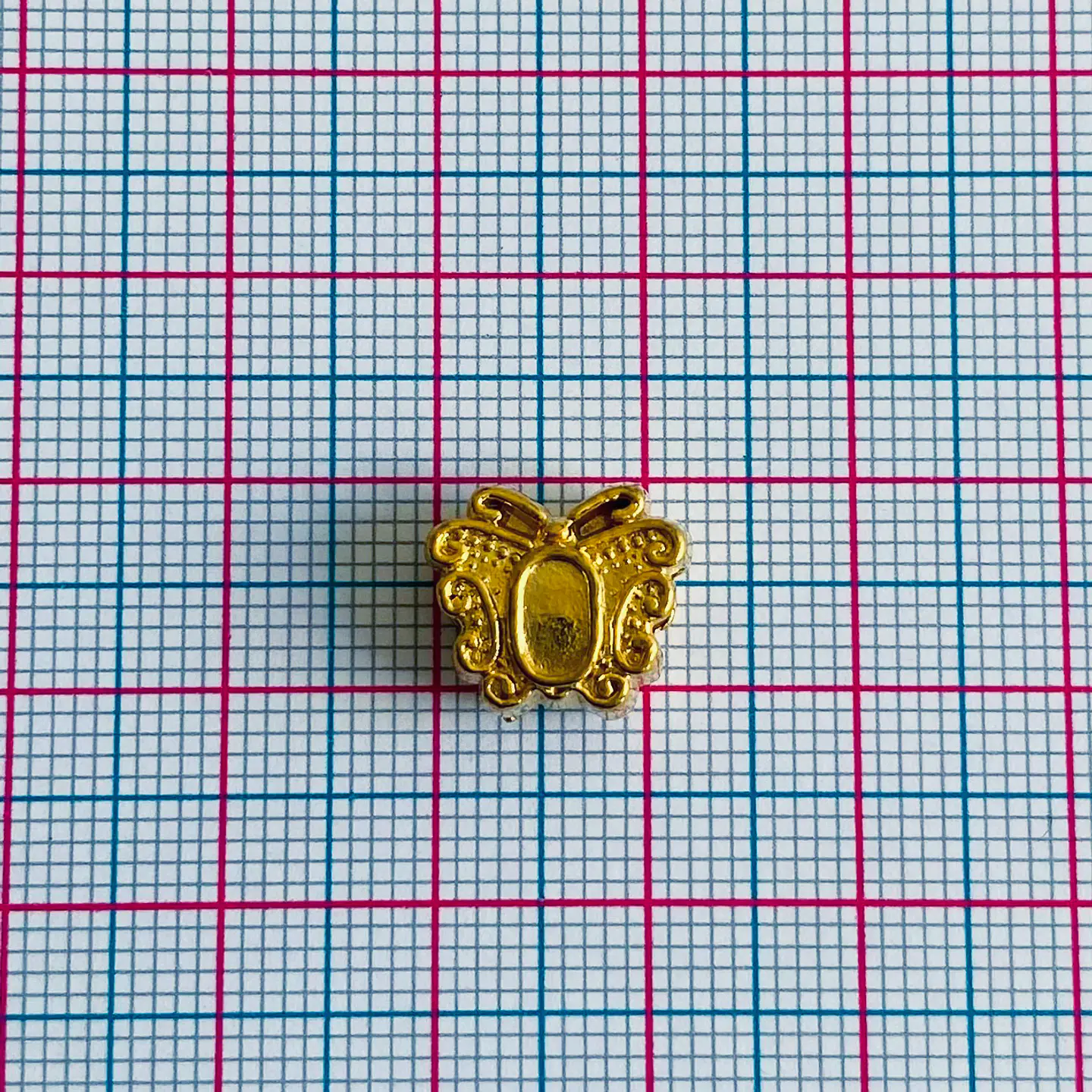 Pasador Mariposa Texturizada • Baño de Oro • 12x11 mm 2