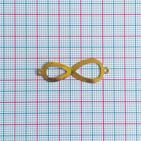 Dije Conector Infinito • Baño de Oro • 30x12 mm