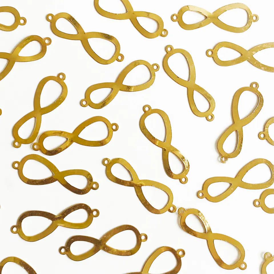 Dije Conector Infinito • Baño de Oro • 30x12 mm 1