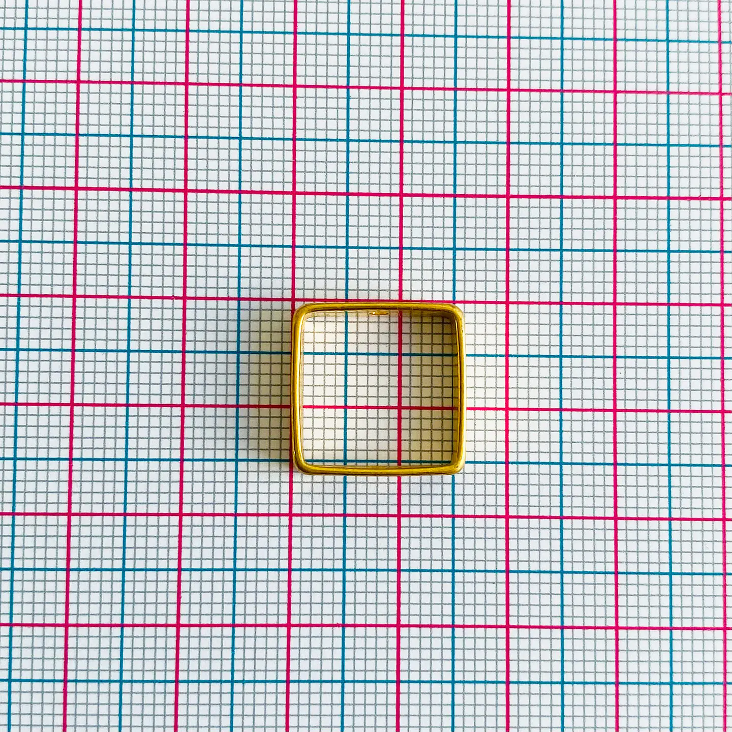 Dije Marco Cuadrado • Baño de Oro • 15x15 mm 2