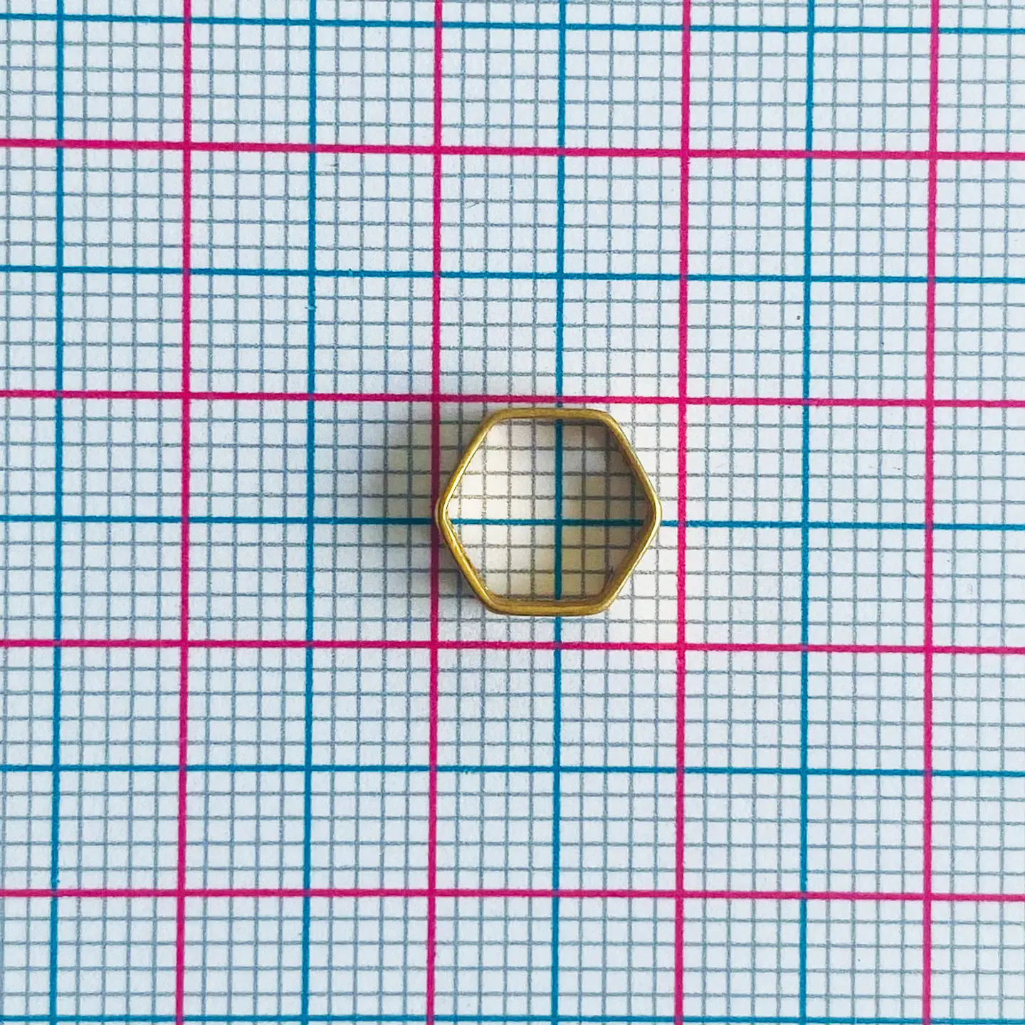 Dije Marco Hexágono • Baño de Oro • 9x8 mm 2