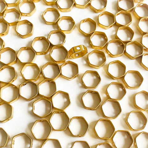 Dije Marco Hexágono • Baño de Oro • 9x8 mm