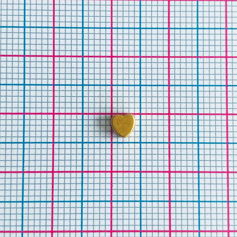 Separador Corazón Liso • Baño de Oro • 4x4 mm