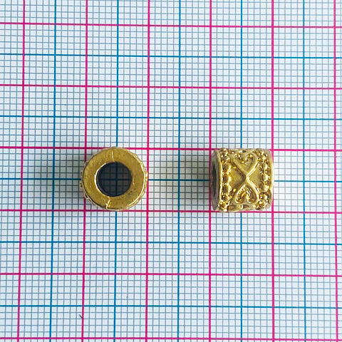 Separador Cilindro Labrado • Baño de Oro • 10x10 mm