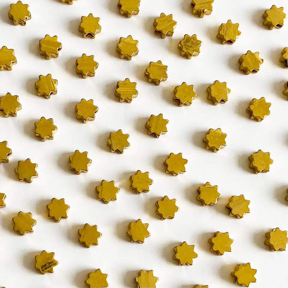 Separador Estrella de 7 Puntas • Baño de Oro • 4x4 mm 1