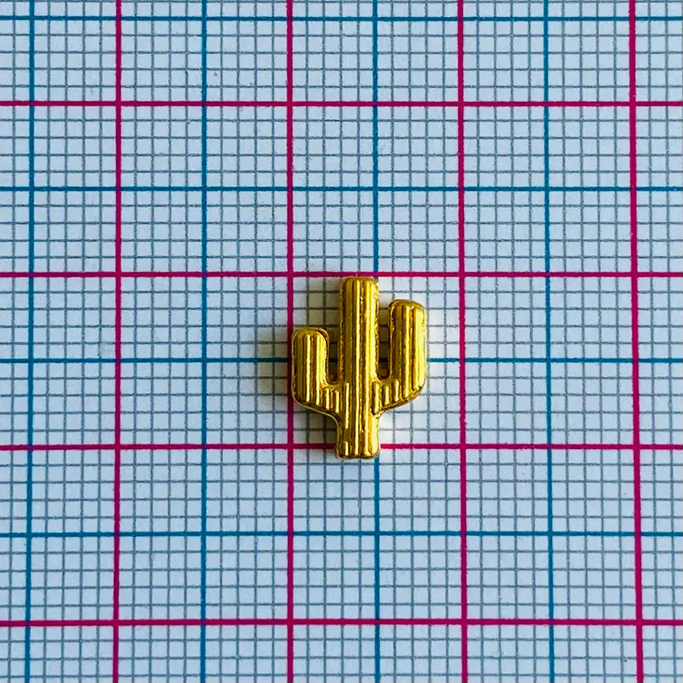 Separador Cactus Texturizado • Baño de Oro • 8x10 mm 2