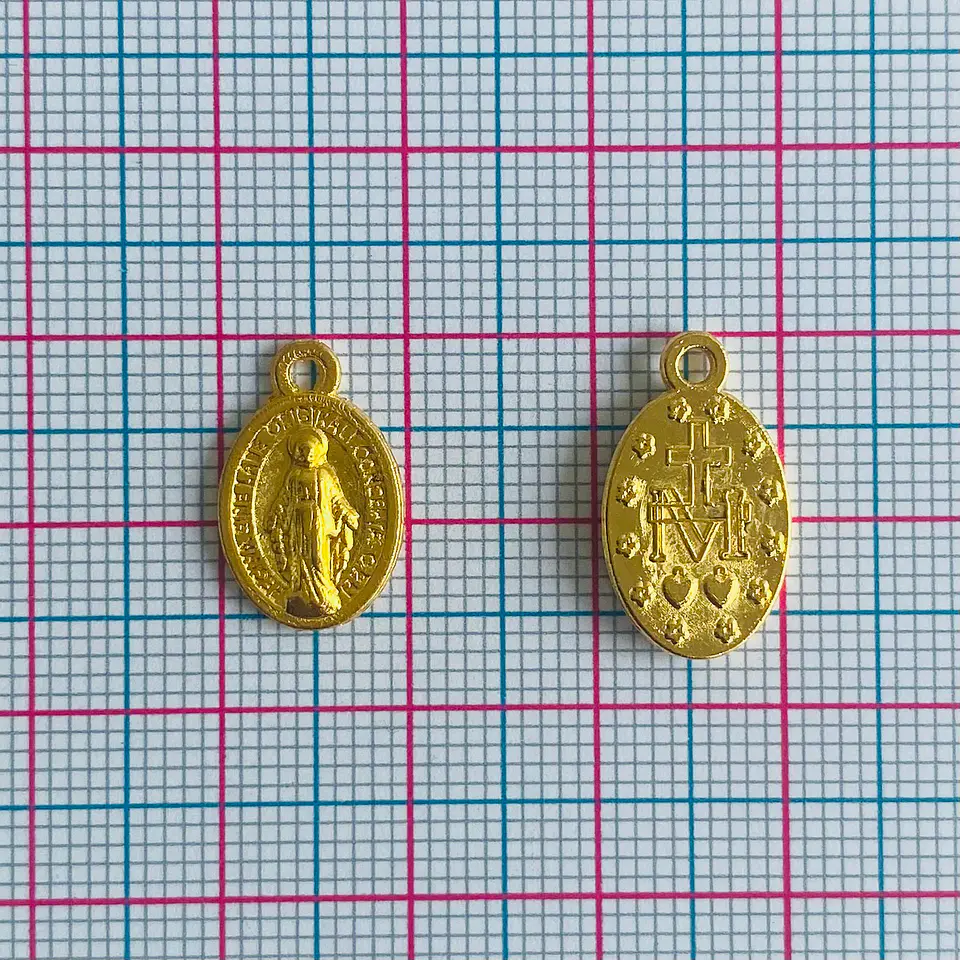 Dije Medalla Milagrosa Ovalada • Baño de Oro • 10x15 mm 2