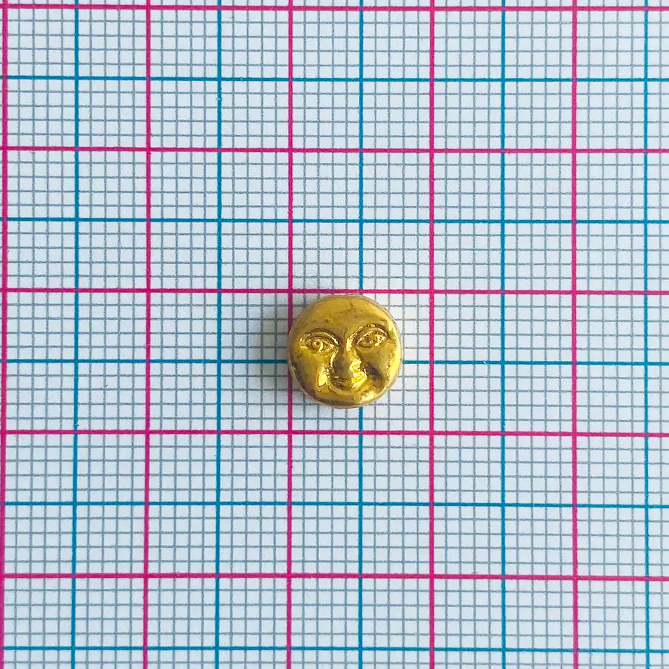 Separador Carita de Sol / Luna • Baño de Oro • 8x8 mm 2