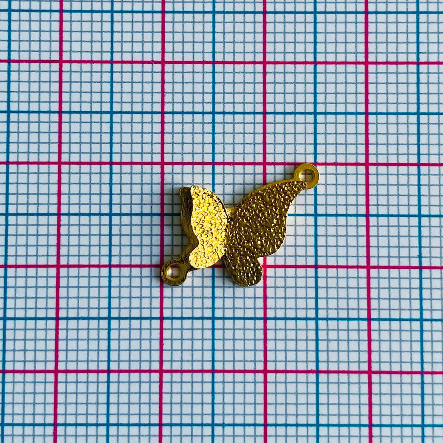 Conector Mariposa en Vuelo • Baño de Oro • 15x12 mm 2