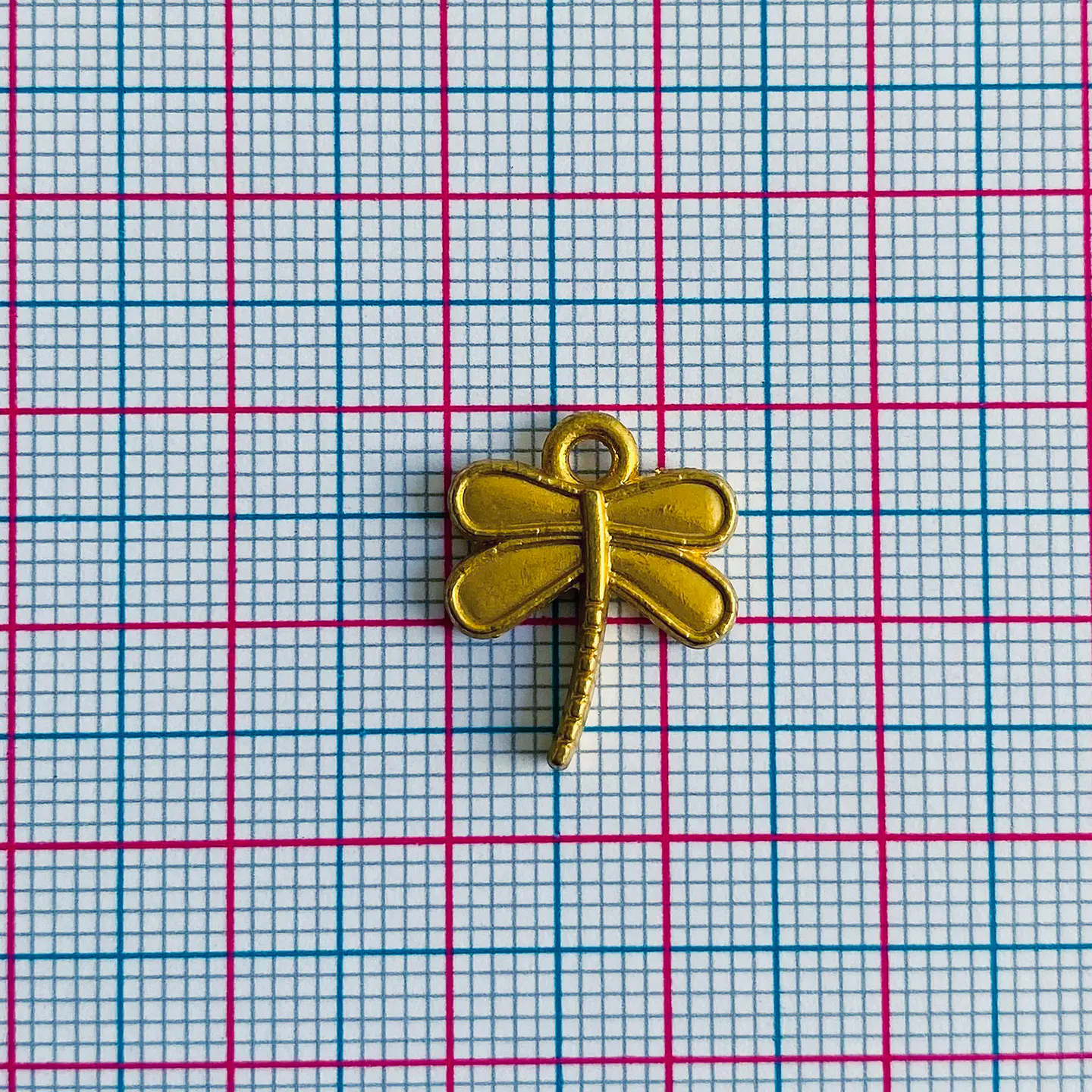 Dije Libélula Estilizada • Baño de Oro • 14x16 mm 2