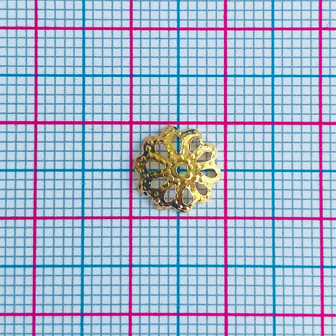 Cubre Pepa Calado Flor de 10 Pétalos • Baño de Oro • 10x10 mm