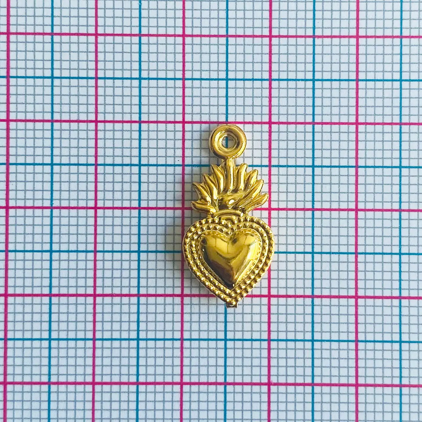 Dije Corazón Sagrado de Jesús / Milagrito Mexicano • Baño de Oro • 10x21 mm 2