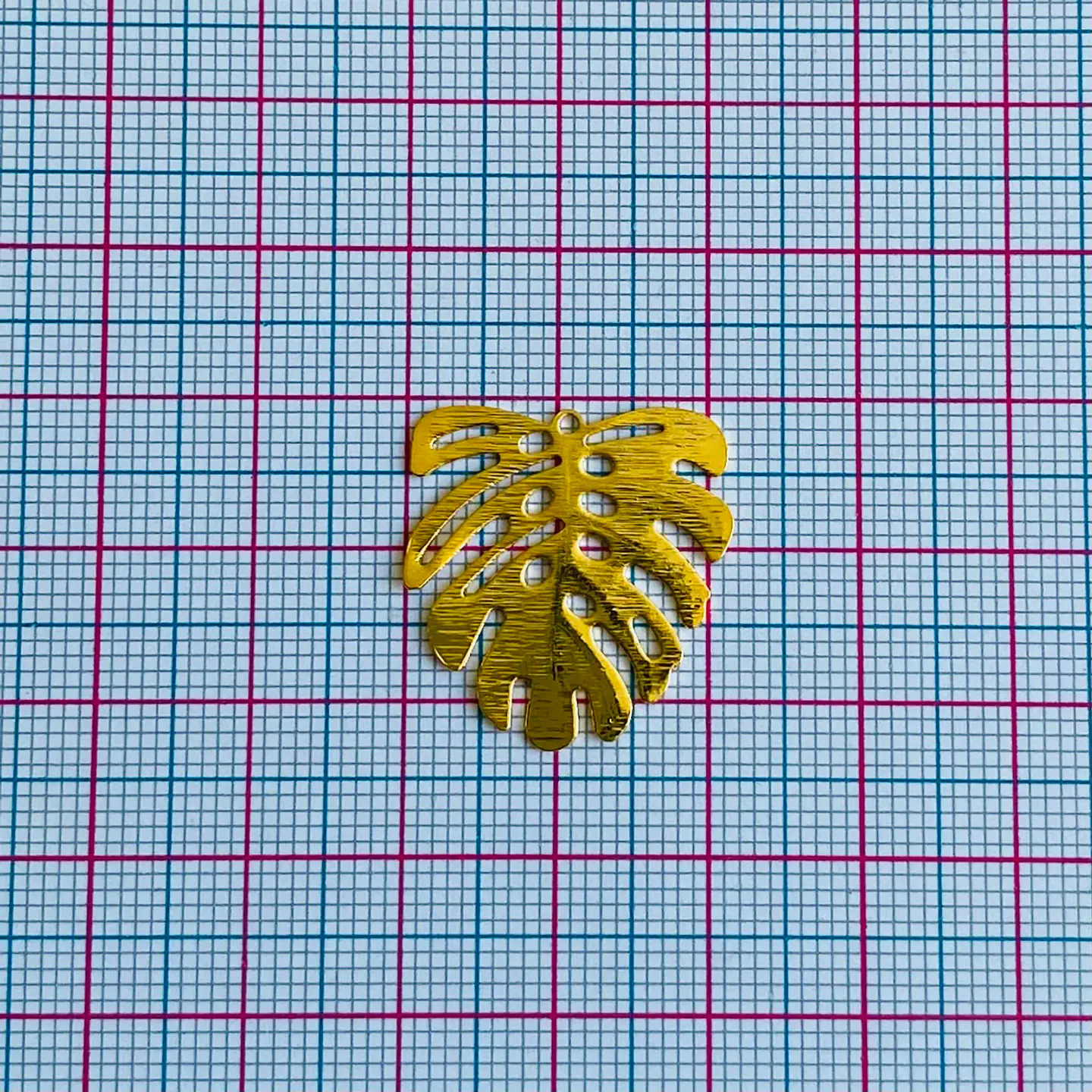 Dije Hoja de Monstera Tropical • Baño de Oro • 22x24 mm 2