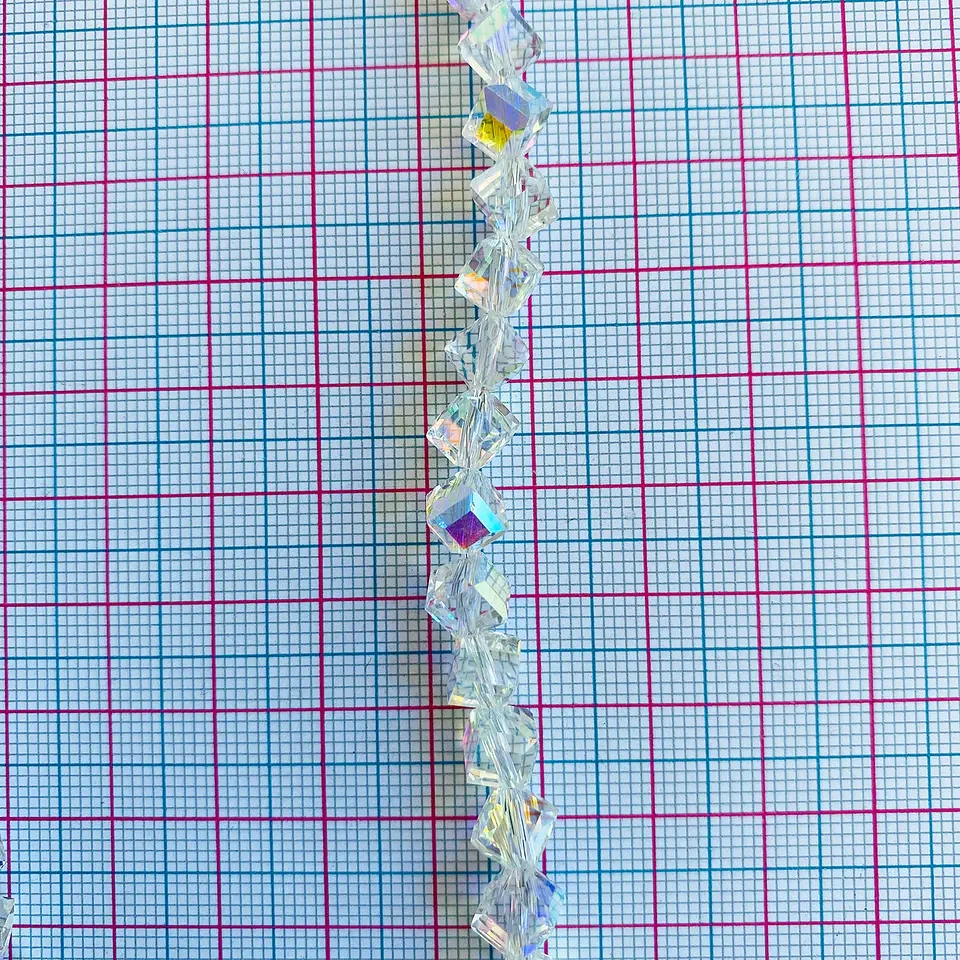 Cuenta de Rombo • Cristal • 6x6 mm 2
