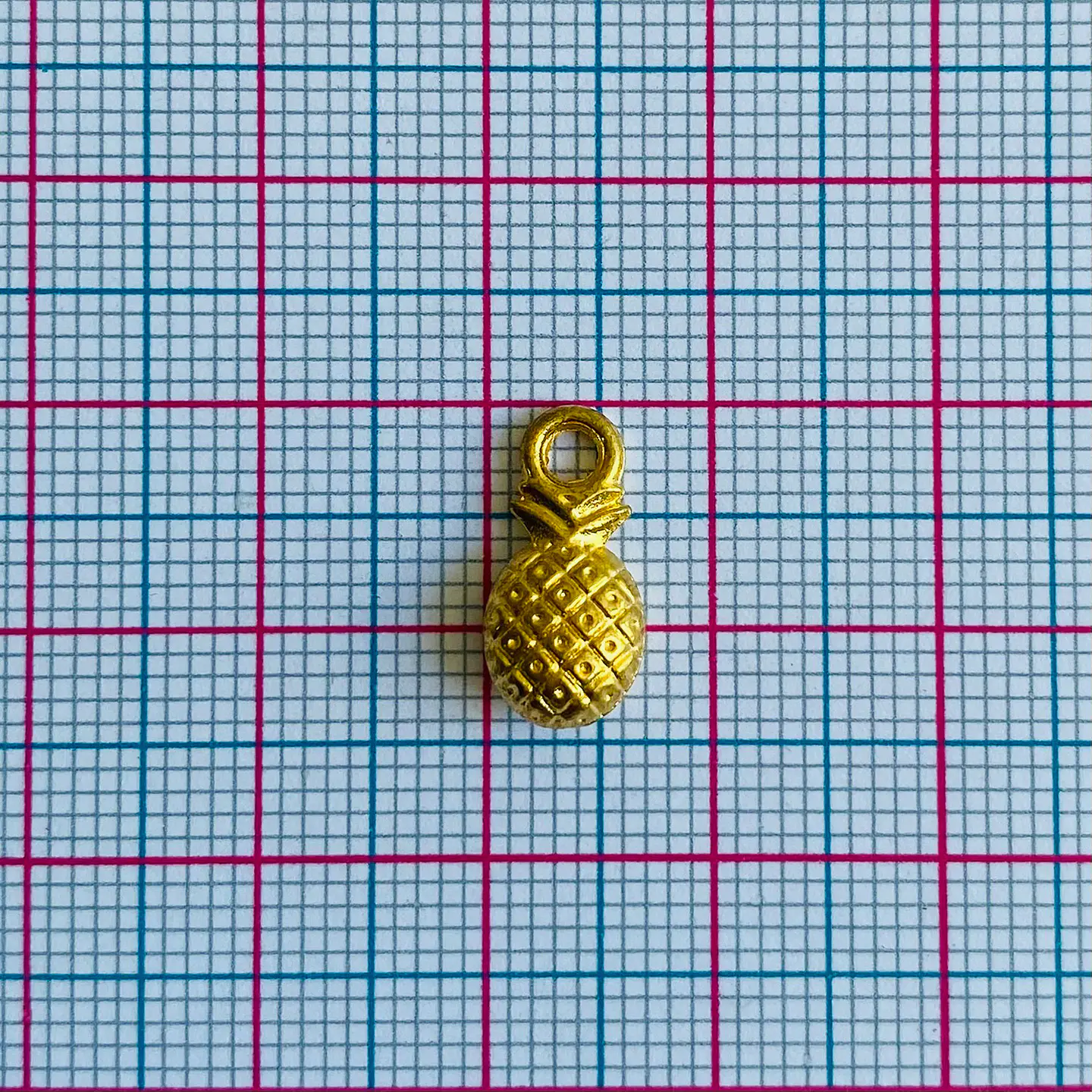 Dije Piña Tropical Texturizada • Baño de Oro • 7x14 mm 2