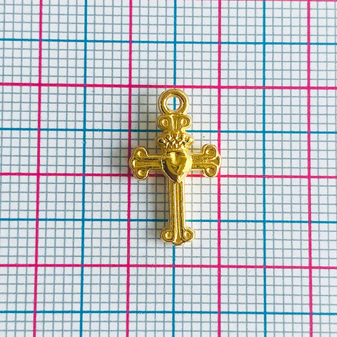 Dije Cruz Corazón • Baño de Oro • 10x18 mm