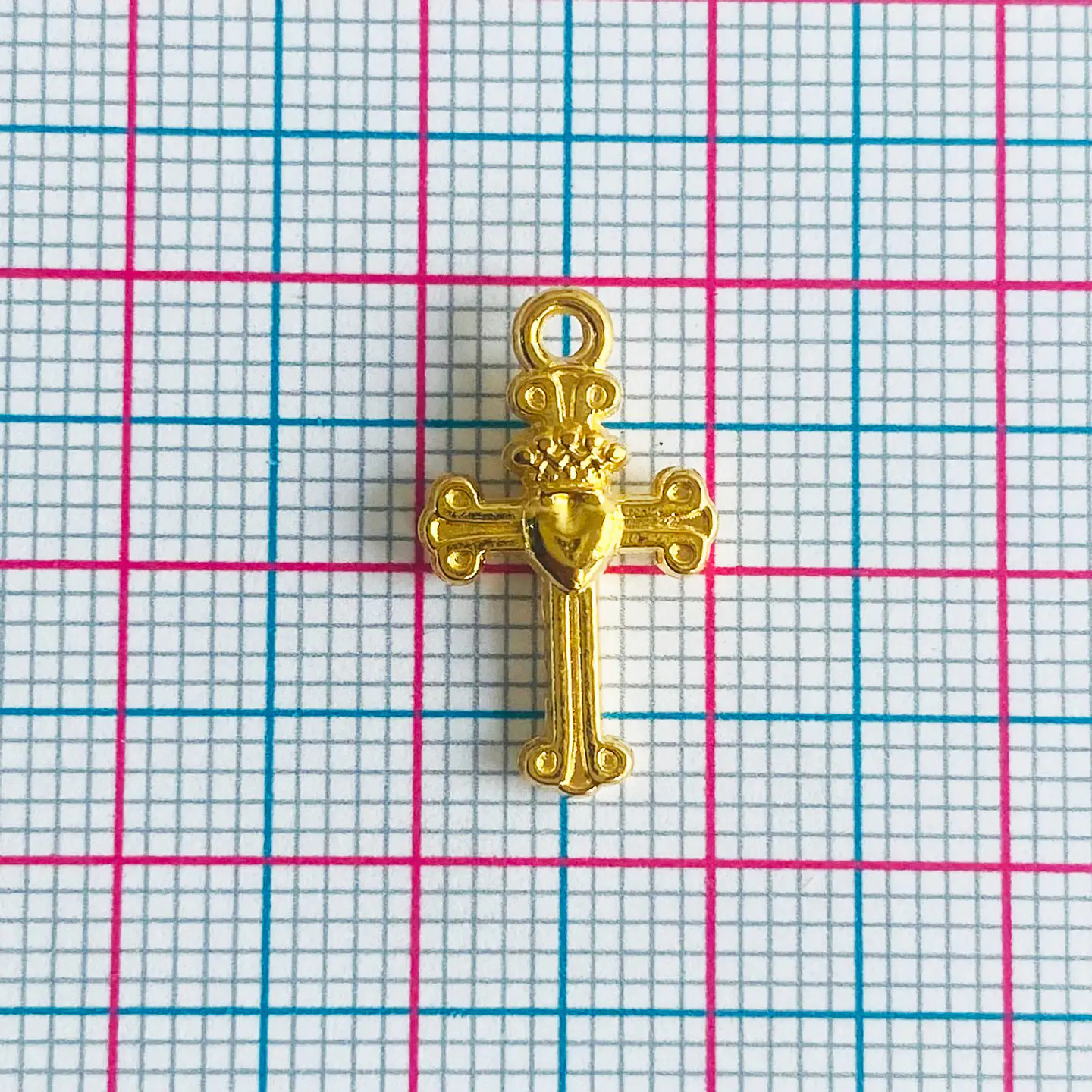 Dije Cruz Corazón • Baño de Oro • 10x18 mm 2