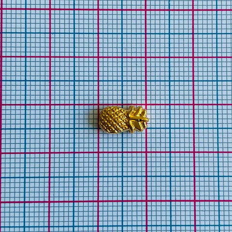 Separador Piña • Baño de Oro • 10x7 mm